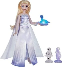 Hasbro POUPEE ELSA PARLANTE ET SES AMIS